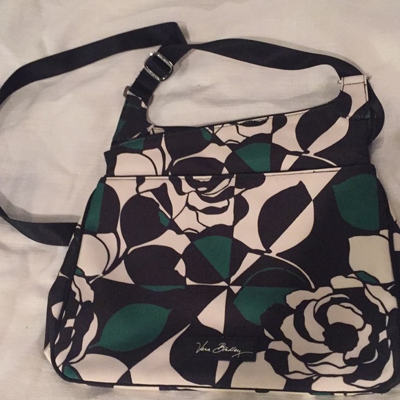 Vera Bradley Handbags - Vera Bradley crossbody